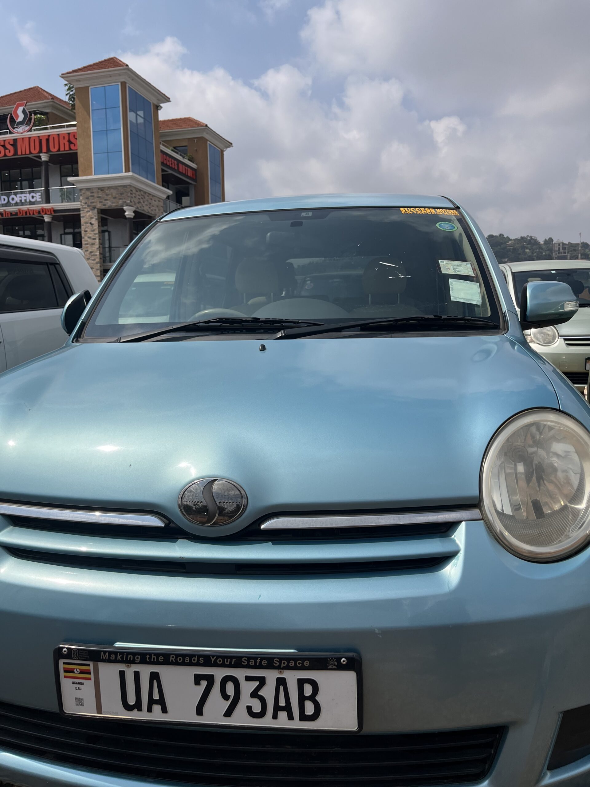 Toyota Sienta 2009