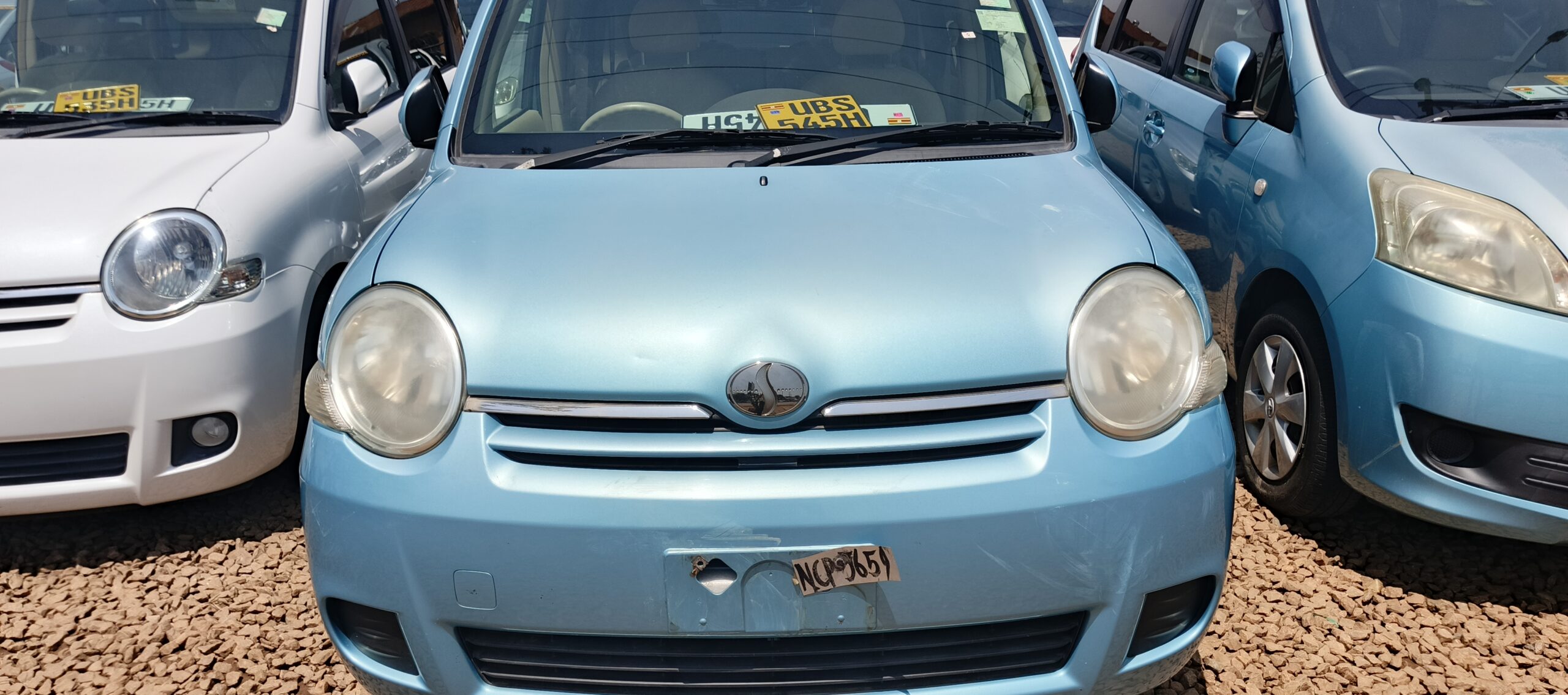 Toyota Sienta 2009