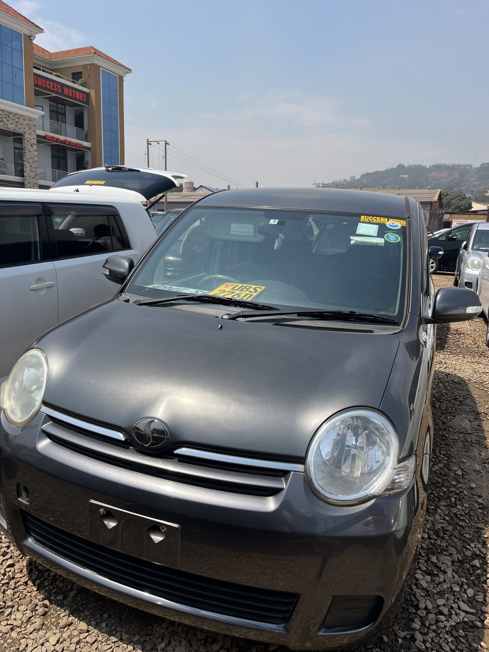 Toyota Sienta 2009